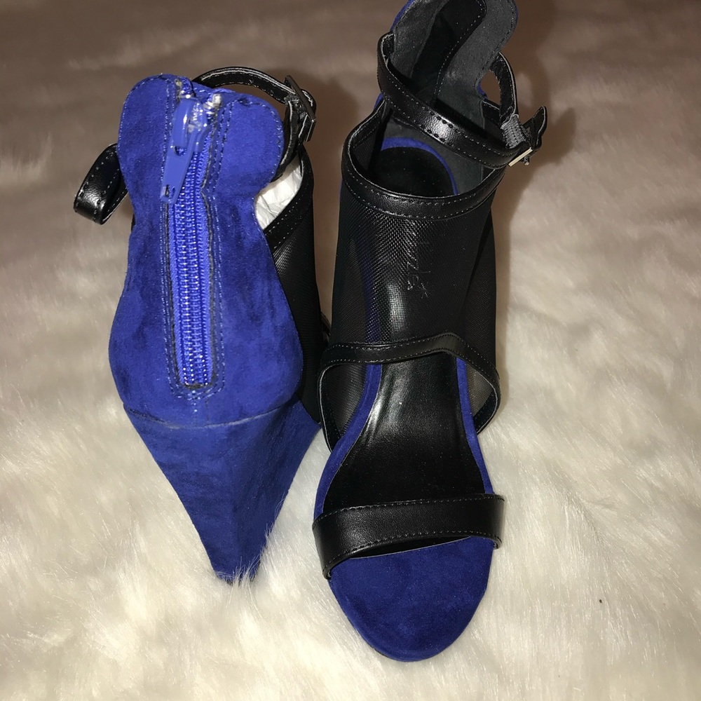 Aithley Wedge Heel in Cobalt and Black - Picture 4 of 8